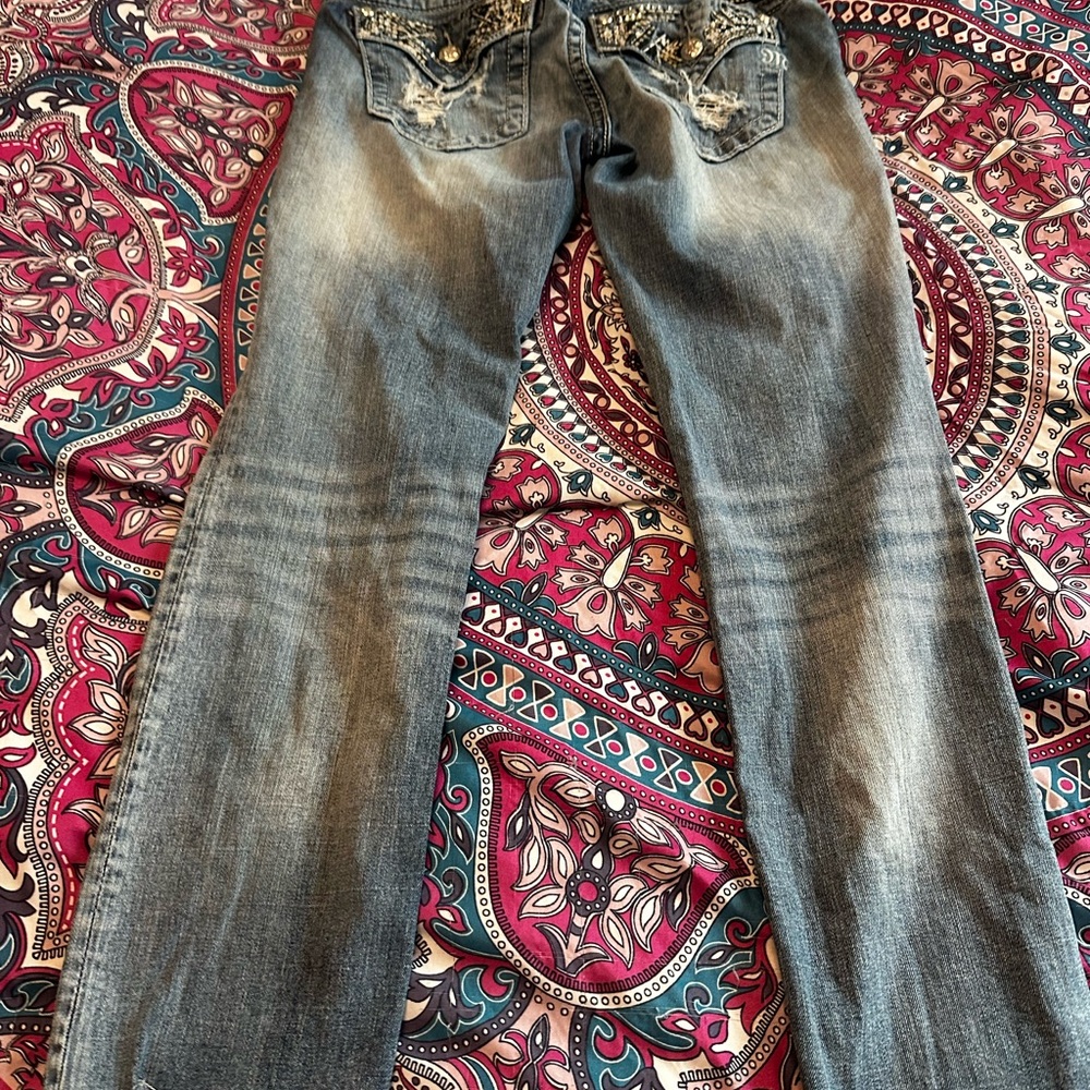 Miss me distressed cropped jeans size 28